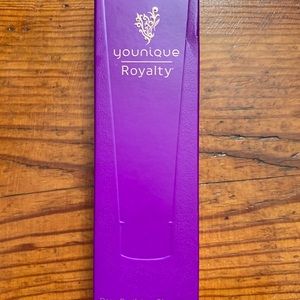 Younique Royalty Pore Purifying Cleanser